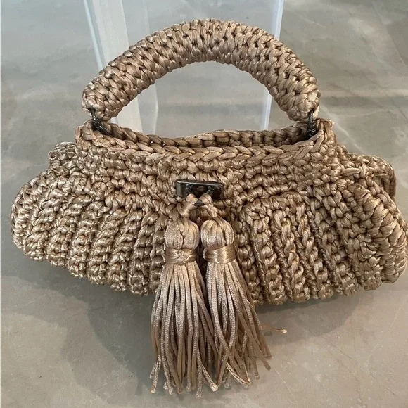 NWOT Catarina Mina Catina
•Handmade crochet clutch
•one of a kind
•poly cotton - Picture 6 of 6